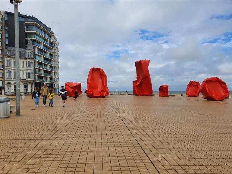 2 Slaapkamer Appartement Op De Zeedijk Van Oostende. Eksteriør bilde