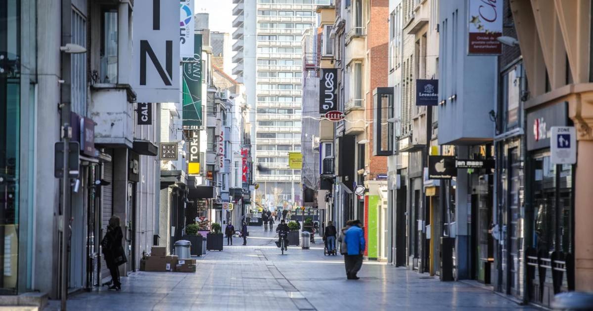 2 Slaapkamer Appartement Op De Zeedijk Van Oostende. Eksteriør bilde