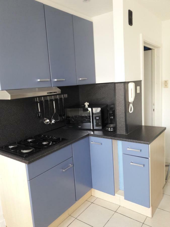 2 Slaapkamer Appartement Op De Zeedijk Van Oostende. Eksteriør bilde