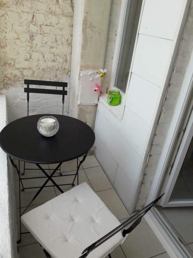 2 Slaapkamer Appartement Op De Zeedijk Van Oostende. Eksteriør bilde