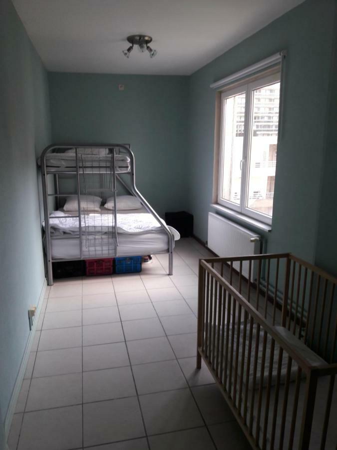 2 Slaapkamer Appartement Op De Zeedijk Van Oostende. Eksteriør bilde